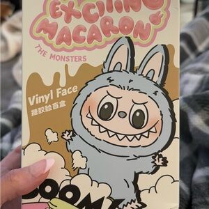 Exciting Macaron Vinyl Face